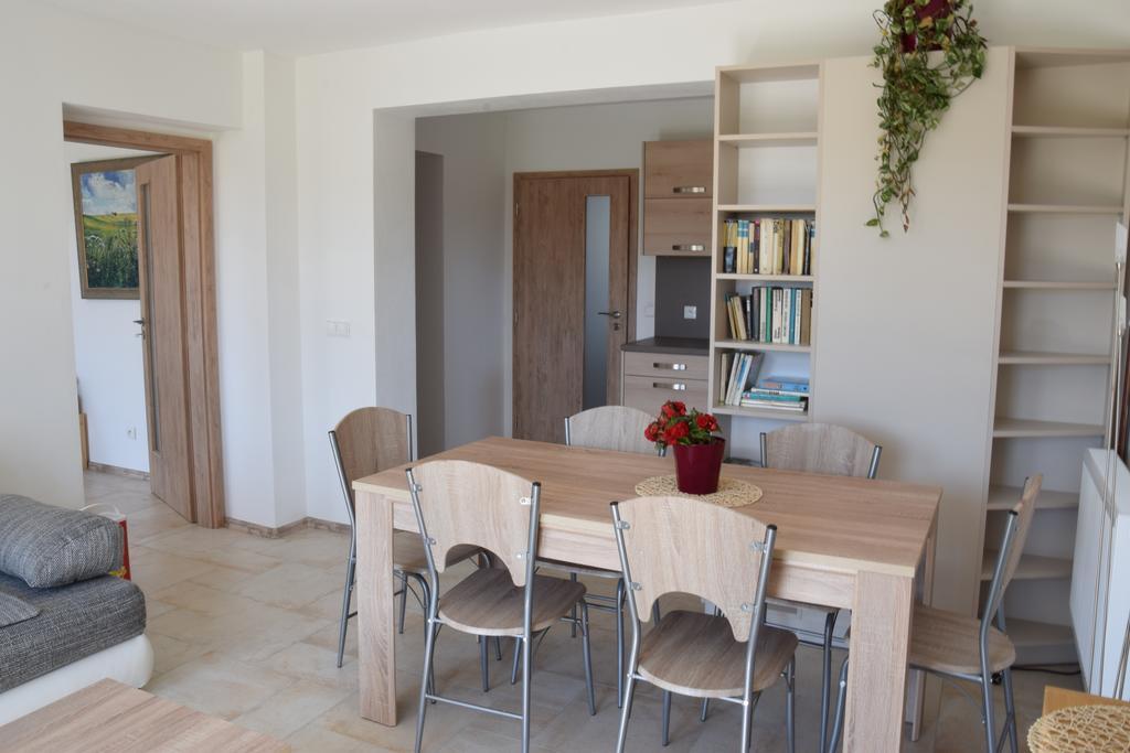 Penzion Na Samotách Apartamento Jindřichŭv Hradec Exterior foto