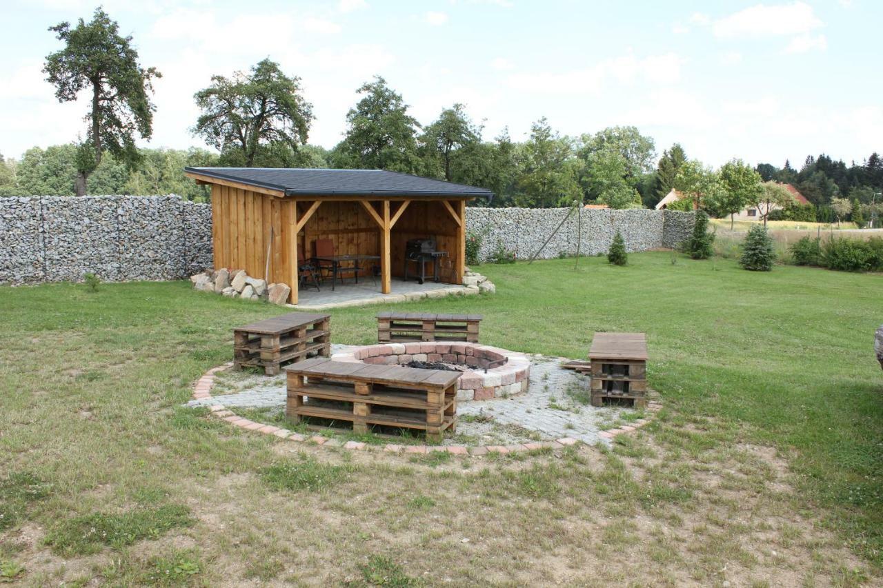 Penzion Na Samotách Apartamento Jindřichŭv Hradec Exterior foto