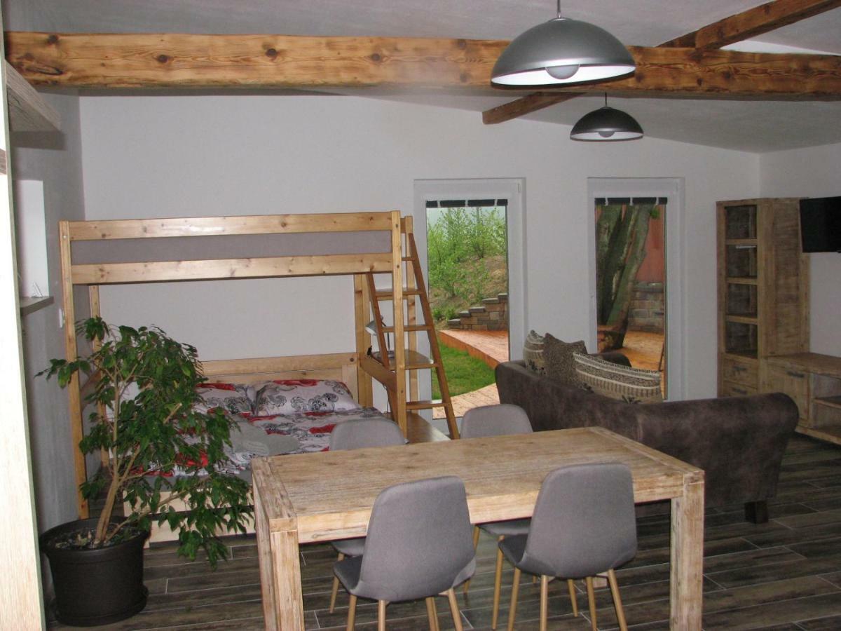 Penzion Na Samotách Apartamento Jindřichŭv Hradec Exterior foto