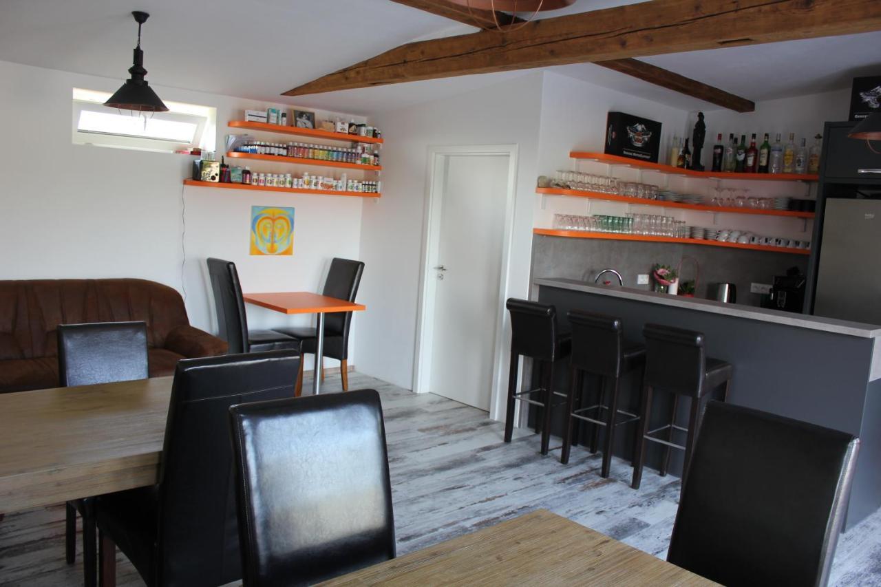 Penzion Na Samotách Apartamento Jindřichŭv Hradec Exterior foto